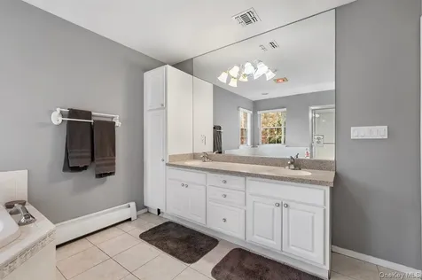 11 Moran Court Manorville NY 11949