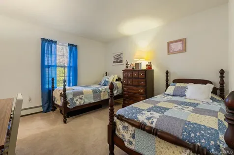 11 Moran Court Manorville NY 11949