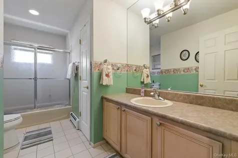 11 Moran Court Manorville NY 11949