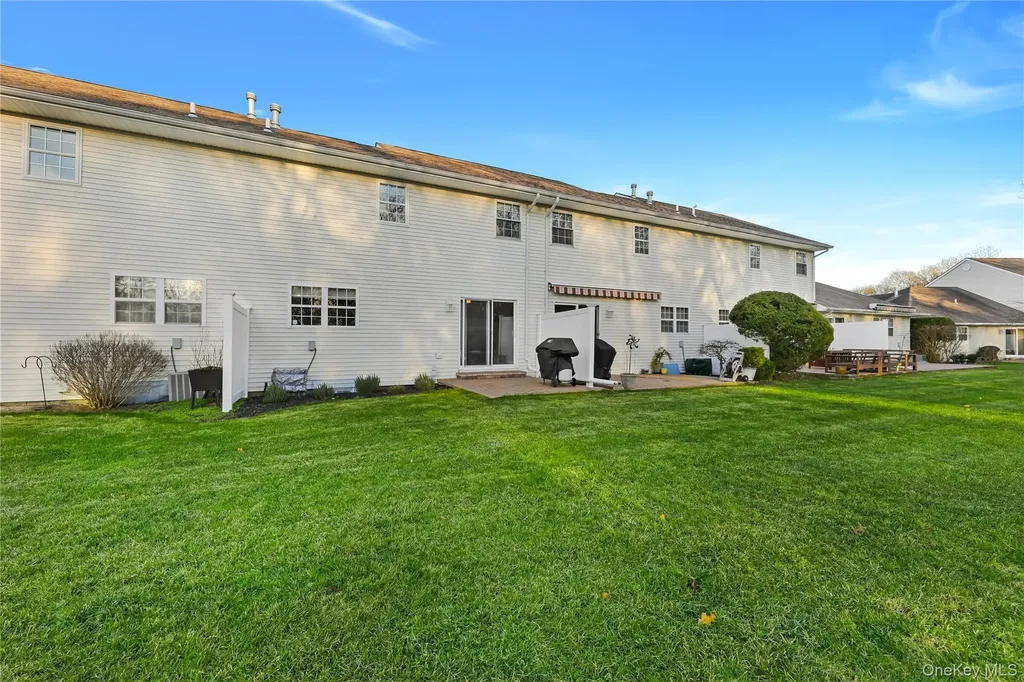 70 Strawberry Commons Riverhead NY 11901