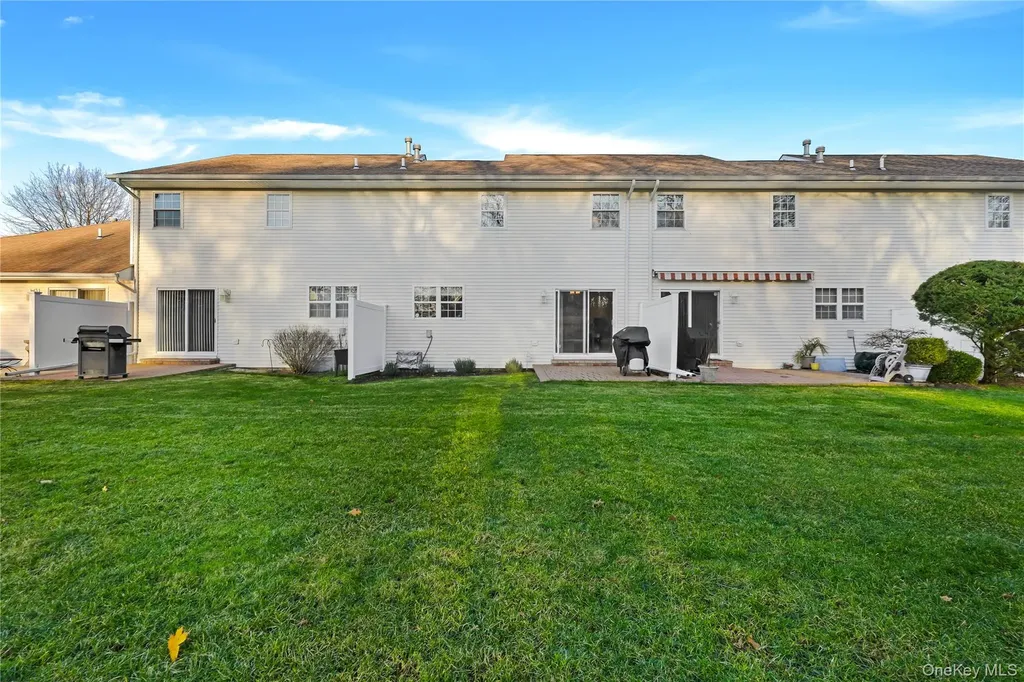 70 Strawberry Commons Riverhead NY 11901