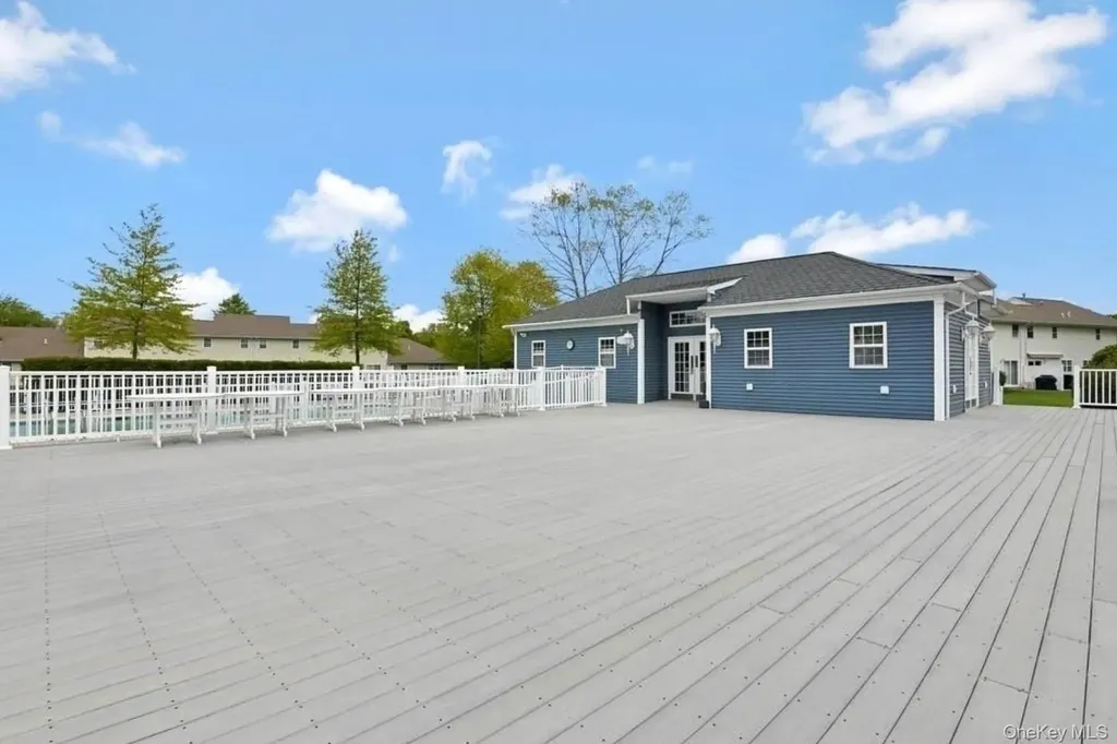 70 Strawberry Commons Riverhead NY 11901