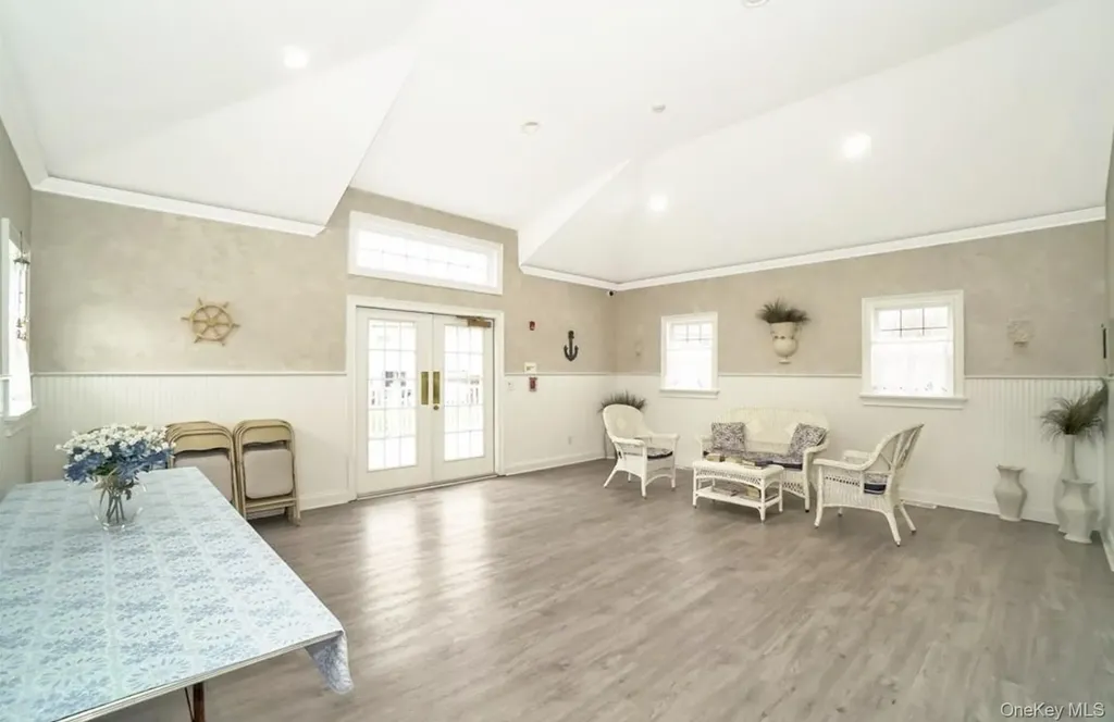 70 Strawberry Commons Riverhead NY 11901