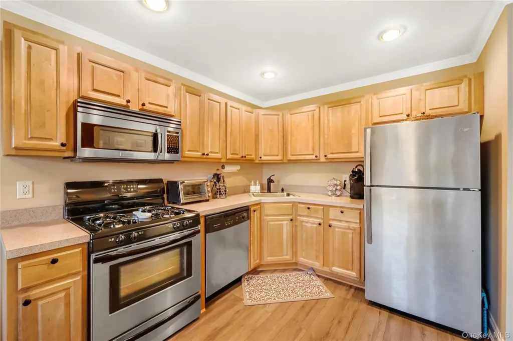70 Strawberry Commons Riverhead NY 11901