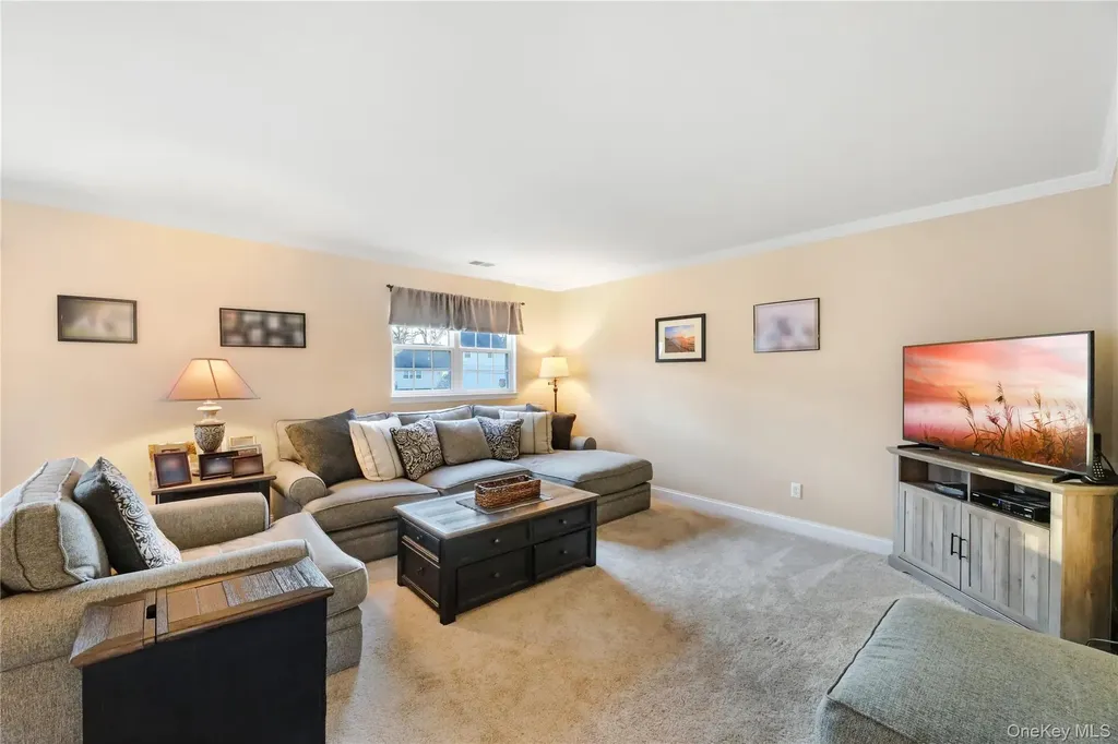 70 Strawberry Commons Riverhead NY 11901