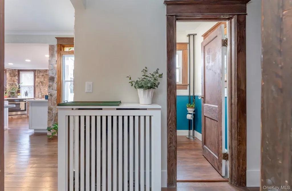 306-308 Broadway Port Ewen NY 12466