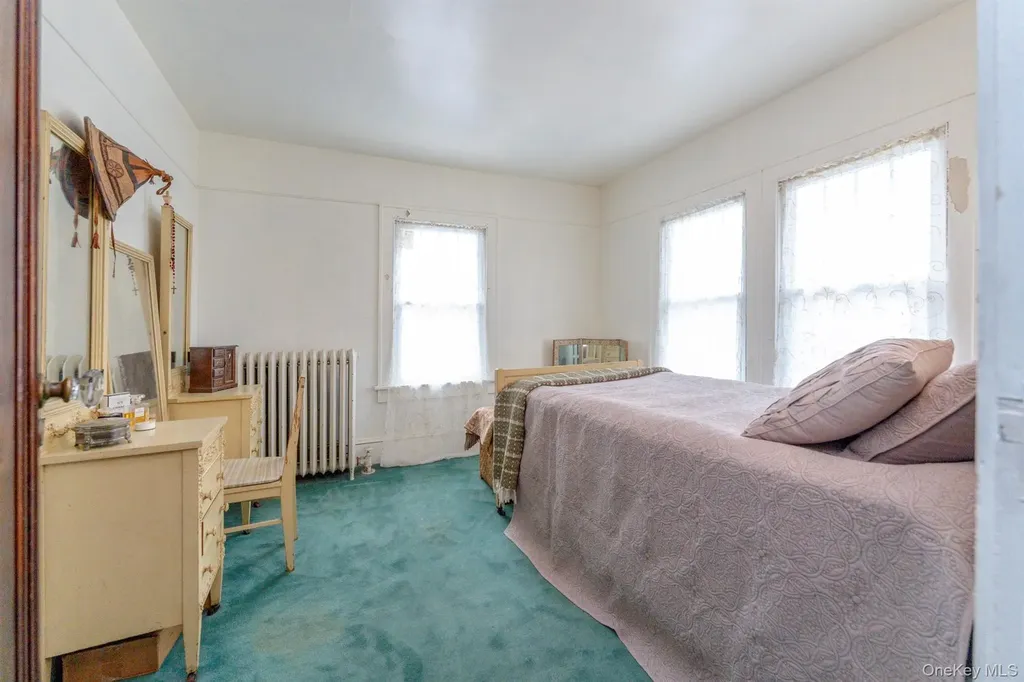 306-308 Broadway Port Ewen NY 12466