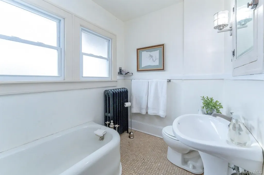 306-308 Broadway Port Ewen NY 12466