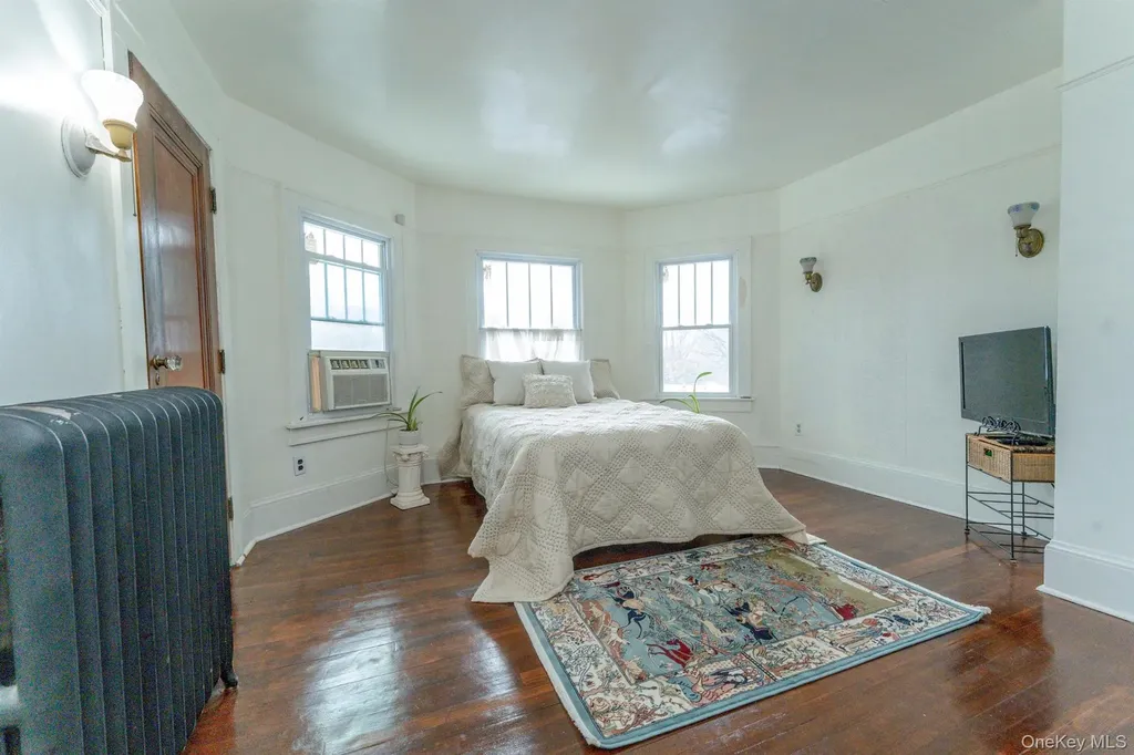 306-308 Broadway Port Ewen NY 12466