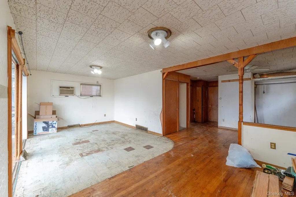 306-308 Broadway Port Ewen NY 12466