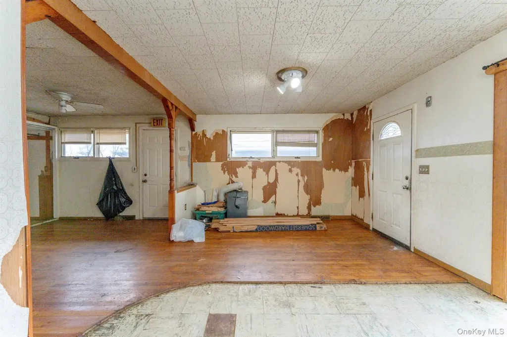306-308 Broadway Port Ewen NY 12466