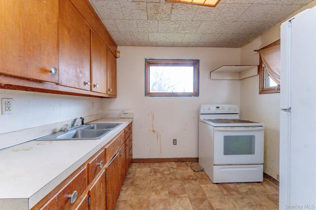 306-308 Broadway Port Ewen NY 12466