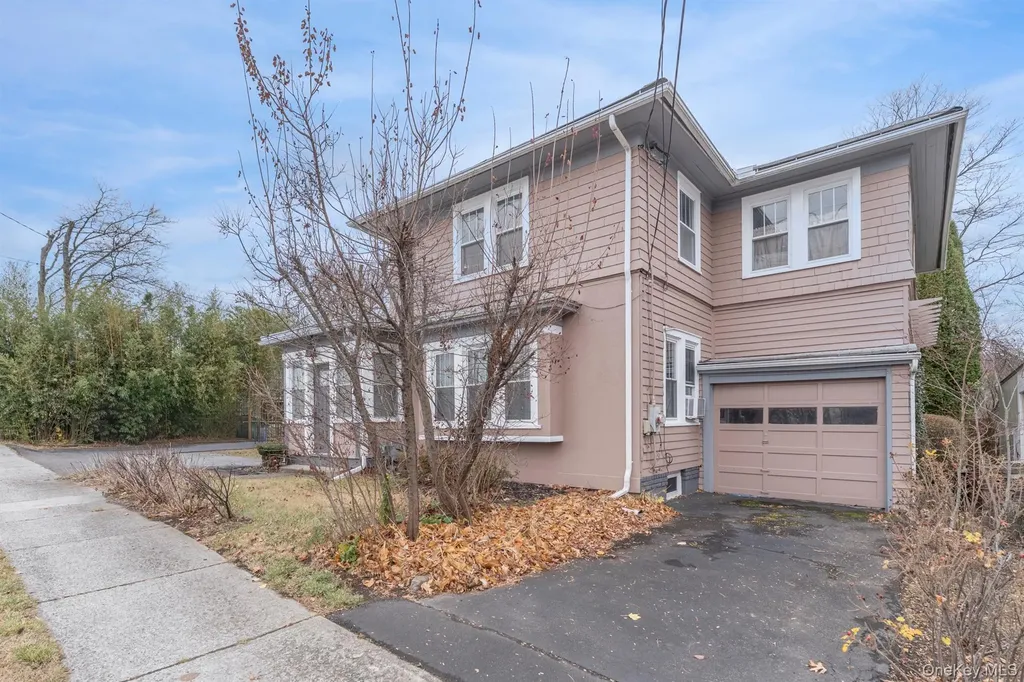 306-308 Broadway Port Ewen NY 12466