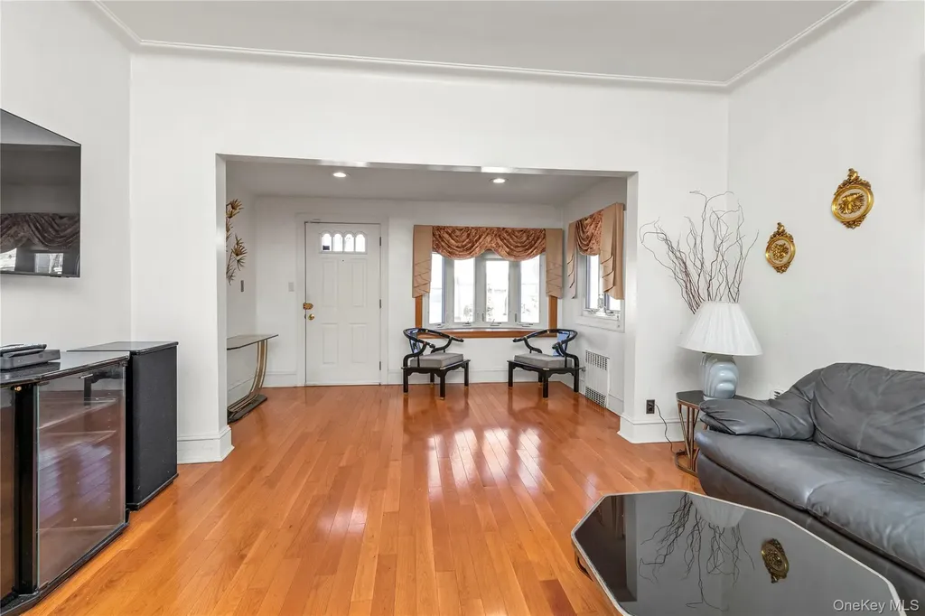 164-12 76th Avenue Fresh Meadows NY 11366