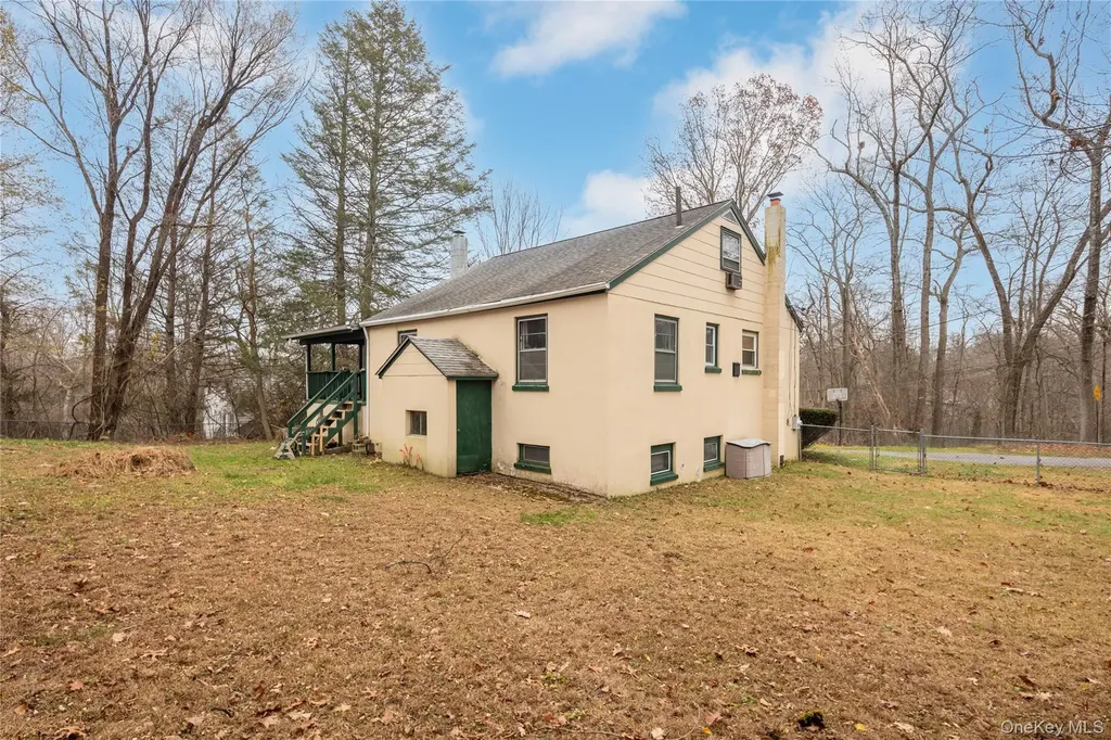 7 Venice Road Patterson NY 12563