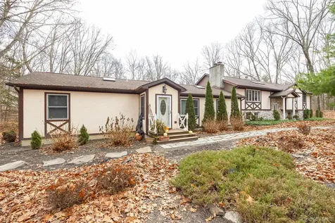 4 Kilmer Road Hyde Park NY 12538