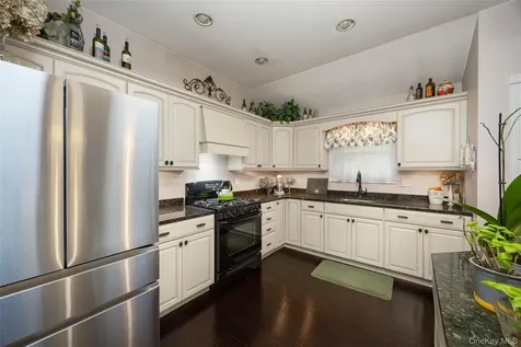 4 Kilmer Road Hyde Park NY 12538