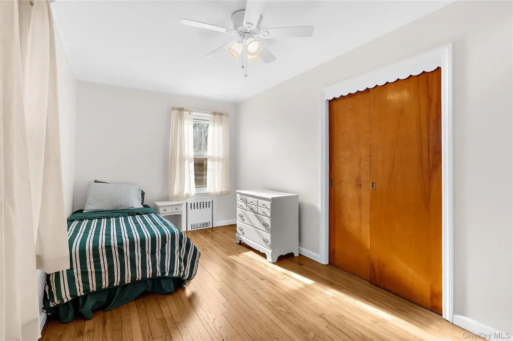 27 Simon Street Babylon NY 11702