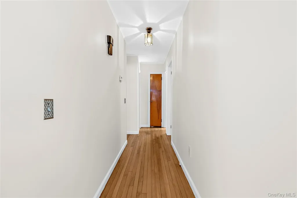 27 Simon Street Babylon NY 11702
