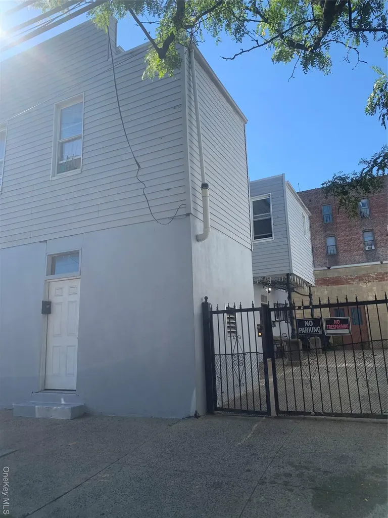 4575 White Plains Road Bronx NY 10470