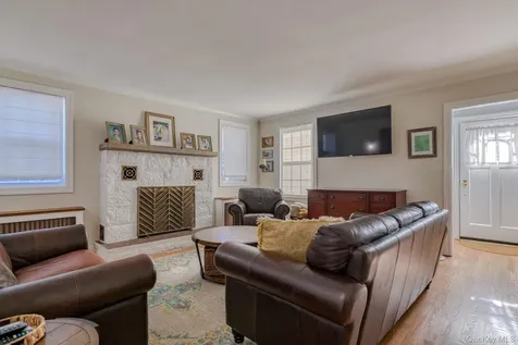 27 Haven Court Nyack NY 10960