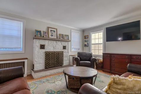 27 Haven Court Nyack NY 10960