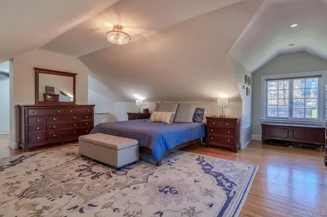 27 Haven Court Nyack NY 10960
