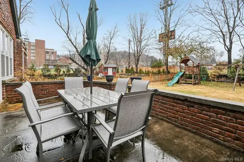 27 Haven Court Nyack NY 10960