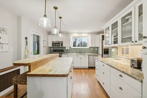 27 Haven Court Nyack NY 10960