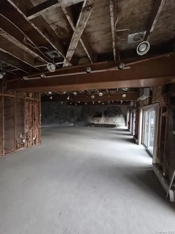 60 Woods Road Tuxedo Park NY 10987