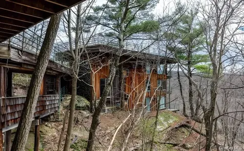 60 Woods Road Tuxedo Park NY 10987