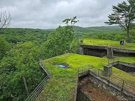 60 Woods Road Tuxedo Park NY 10987