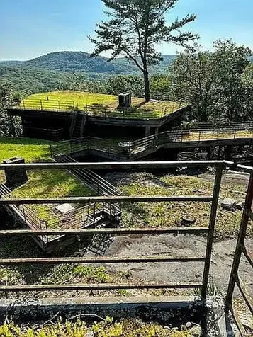 60 Woods Road Tuxedo Park NY 10987
