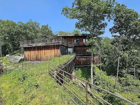 60 Woods Road Tuxedo Park NY 10987