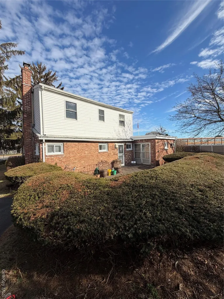 40 East Cherry Street Central Islip NY 11722