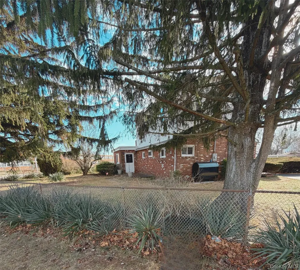 40 East Cherry Street Central Islip NY 11722