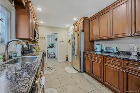 1599 Feureisen Avenue Bohemia NY 11716