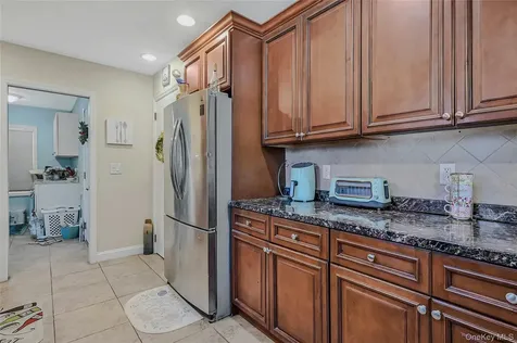 1599 Feureisen Avenue Bohemia NY 11716