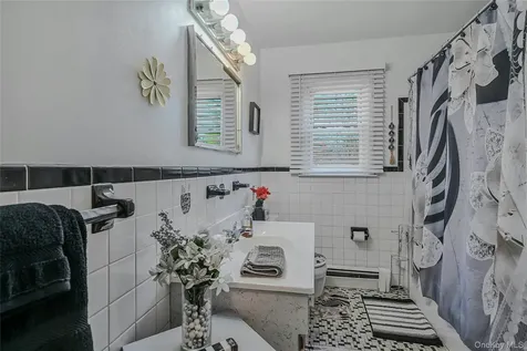 1599 Feureisen Avenue Bohemia NY 11716