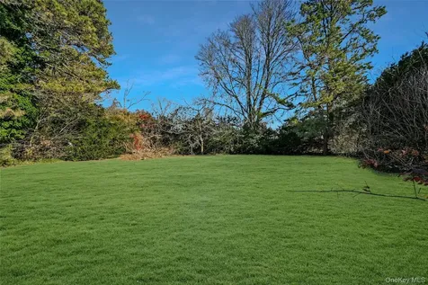 1599 Feureisen Avenue Bohemia NY 11716