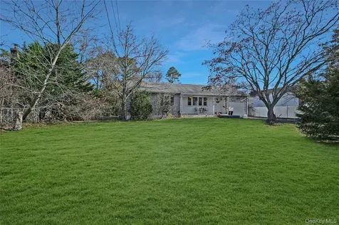 1599 Feureisen Avenue Bohemia NY 11716