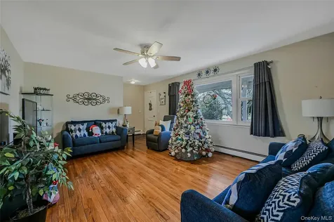 1599 Feureisen Avenue Bohemia NY 11716