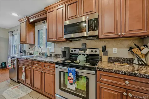 1599 Feureisen Avenue Bohemia NY 11716