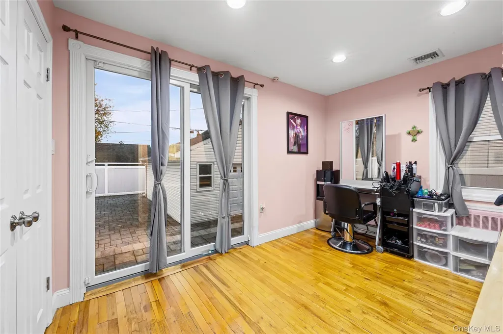 2906 Lawrence Drive Wantagh NY 11793