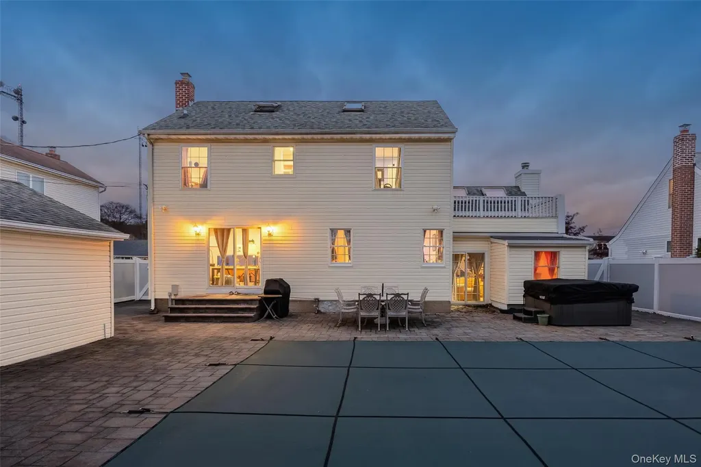 2906 Lawrence Drive Wantagh NY 11793