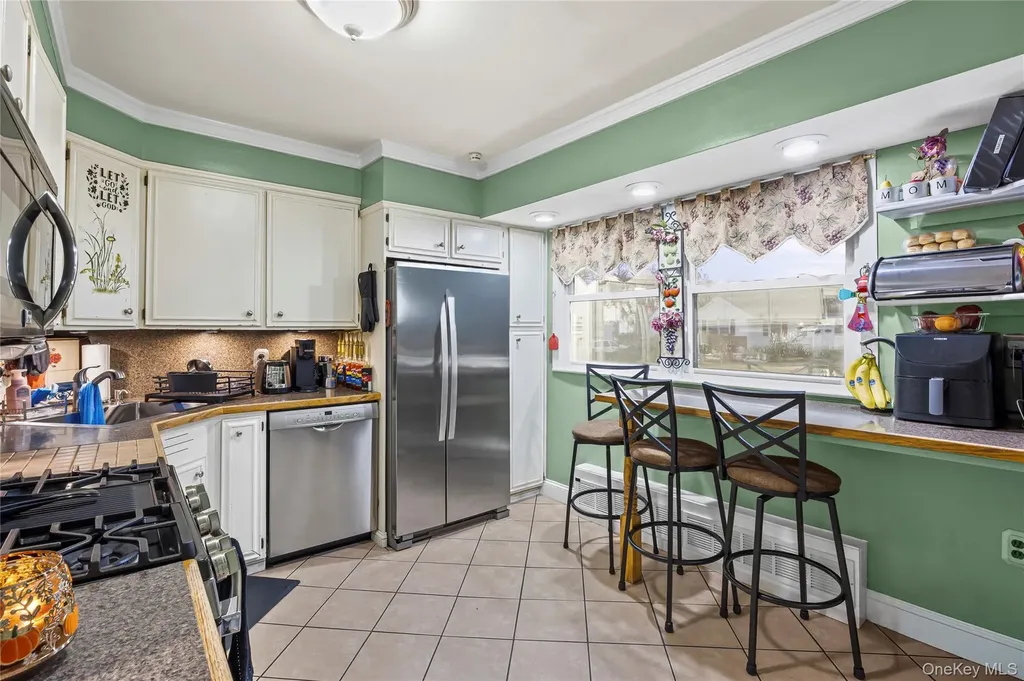 2906 Lawrence Drive Wantagh NY 11793