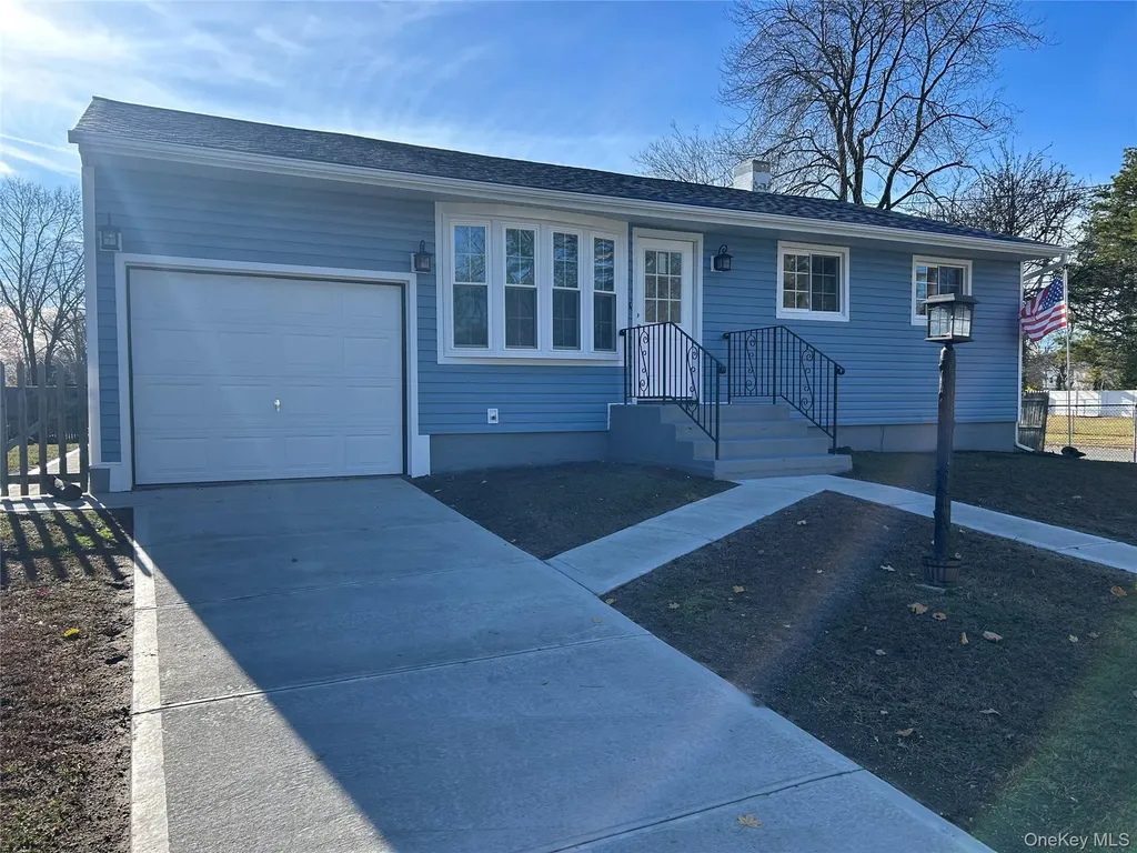 188 Forrest Place Bay Shore NY 11706
