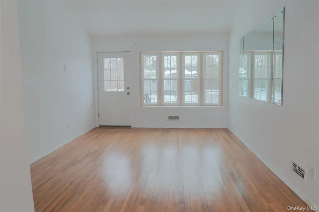 188 Forrest Place Bay Shore NY 11706