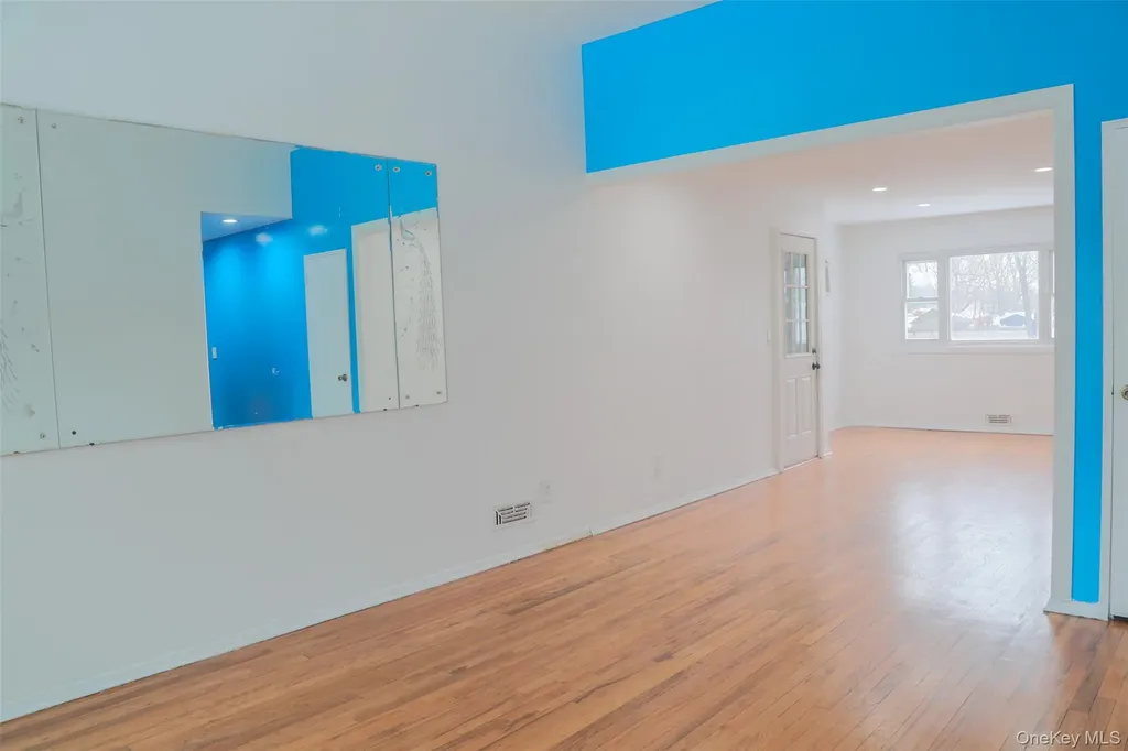 188 Forrest Place Bay Shore NY 11706
