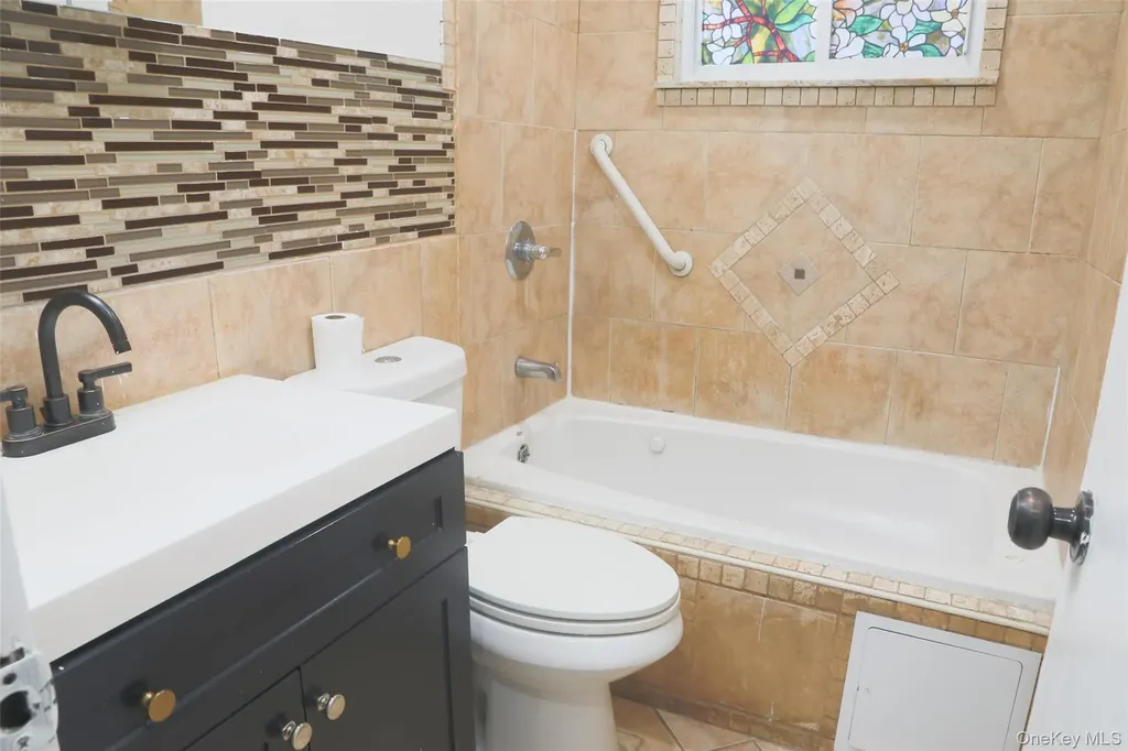 188 Forrest Place Bay Shore NY 11706